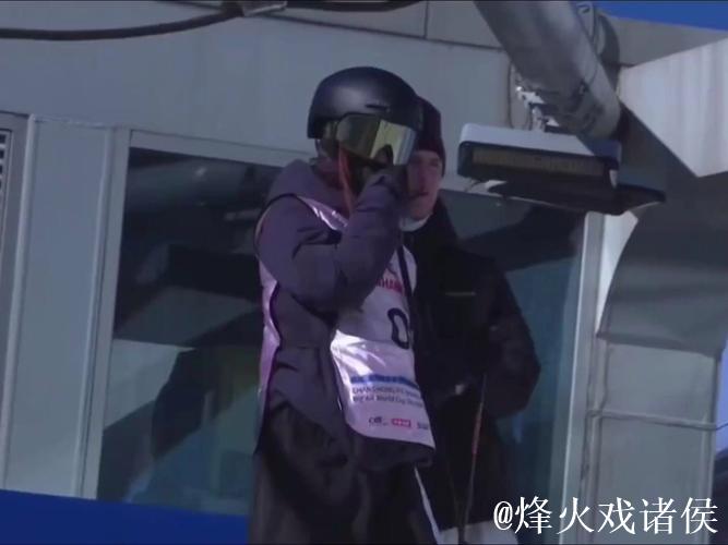 北京滑雪大跳台世界杯:刘梦婷与韩林杉晋级决赛